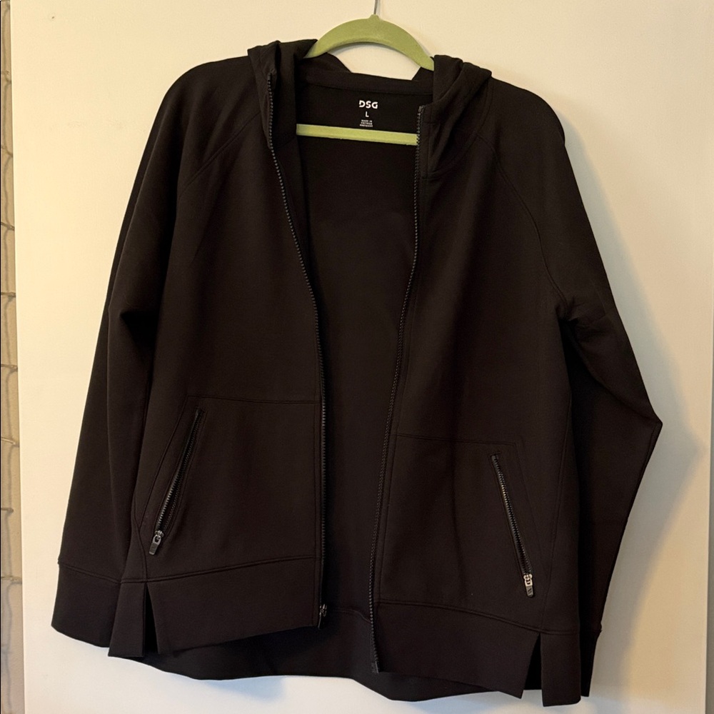 DSG Classic Black Hoodie with Zipper